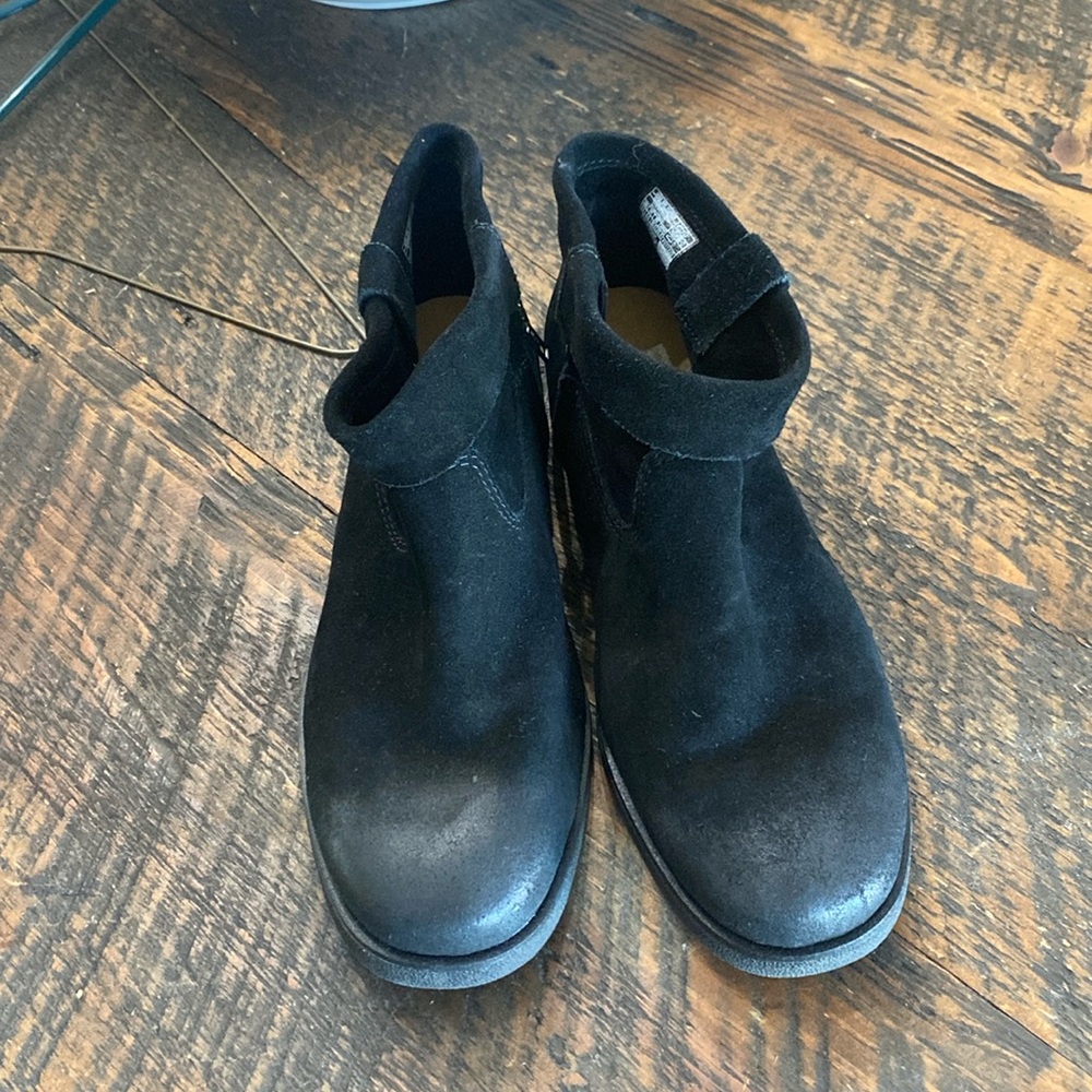 UGG Josefine Cuff Suede Ankle Black Boots 1130525, Size 8.5